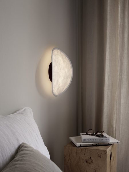 Sienas lampa Tense